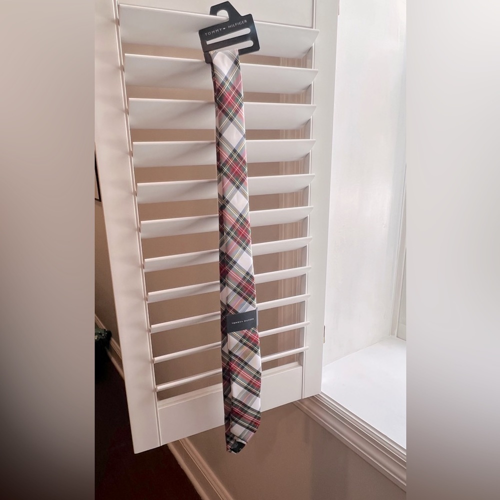 Tommy Hilfiger boys tie